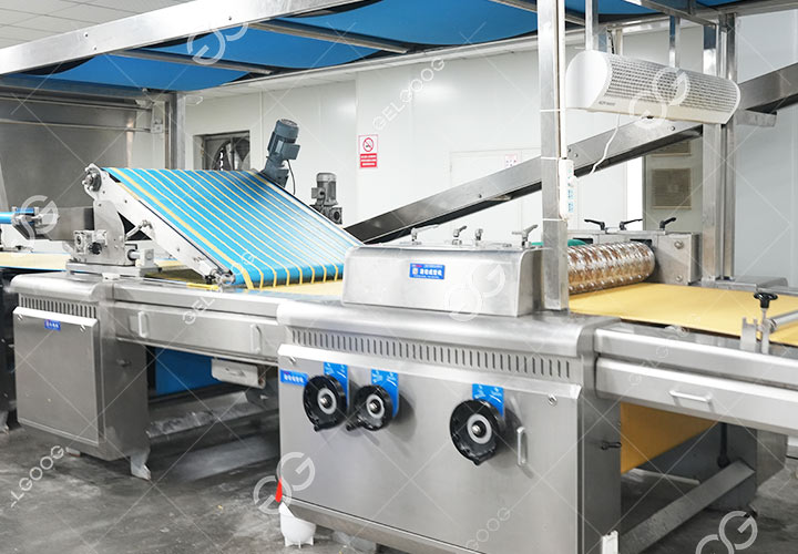 Machine de fabrication de biscuits durs
